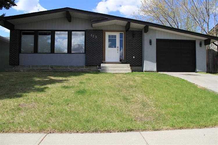 123 Whiteside Crescent NE Calgary, AB T1Y 2A8