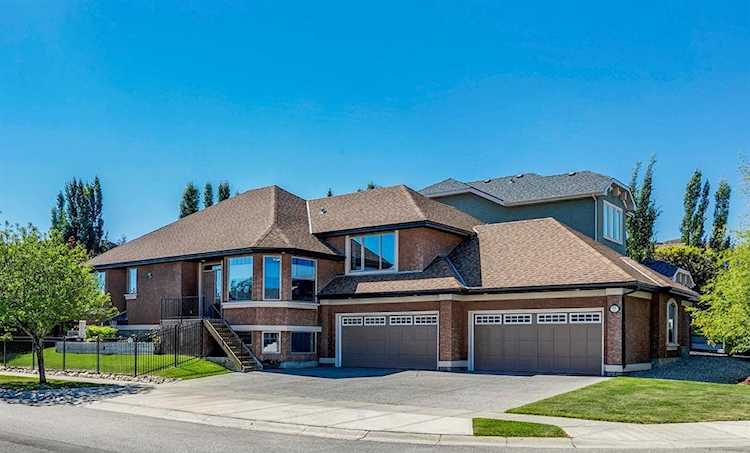 51 Cranridge Bay SE Calgary, AB T3M 0C1