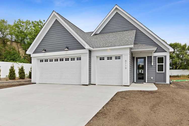6119 Rivlyn Avenue Ramsey, MN 55303