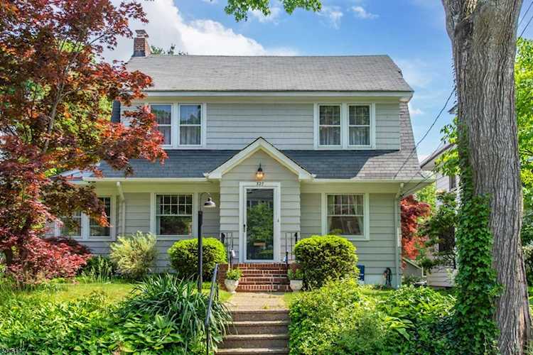 327 Westview Ave Leonia Boro, NJ 07605