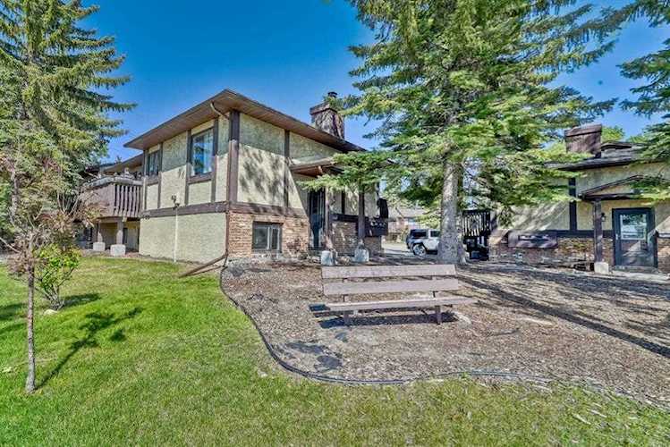 218 Storybook Terrace NW Calgary, AB T3G 1Y6