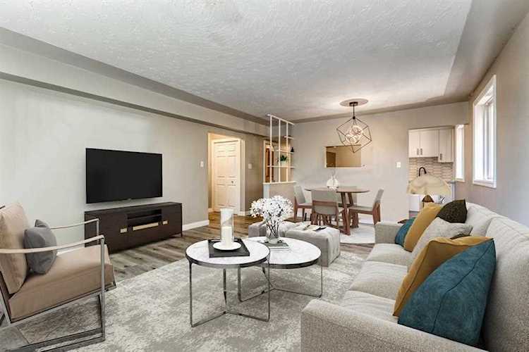 2311 17A St SW #4 Calgary, AB T2T 4S3
