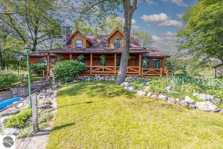6535 Ohls Drive Weidman, MI 48893