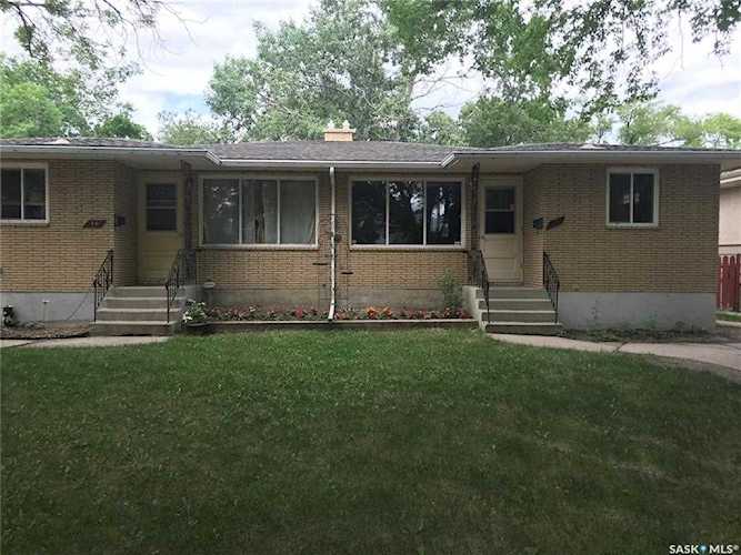 42 Empress Dr Regina, SK S4T 6M4