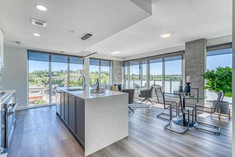327 9A St NW #511 Calgary, AB T2N 1T7