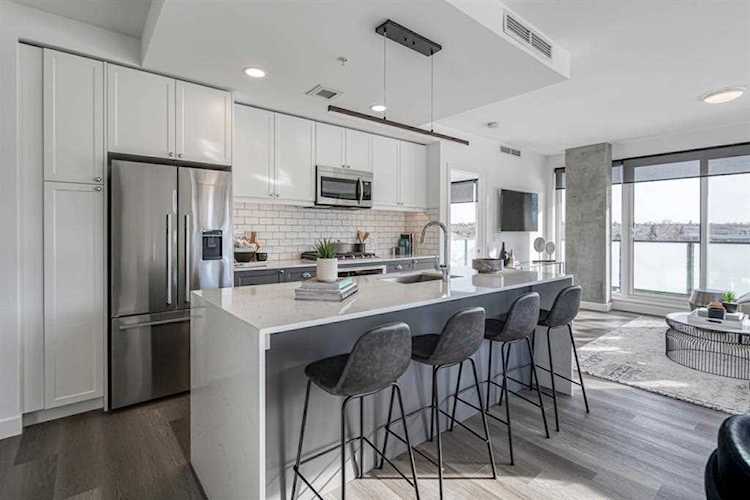 327 9A St NW #501 Calgary, AB T2N 1T7