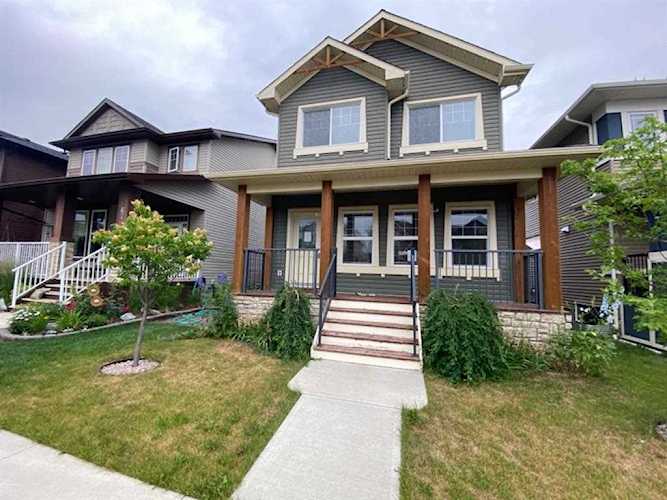 71 Ravenskirk Heath SE Airdrie, AB T4A 0K7