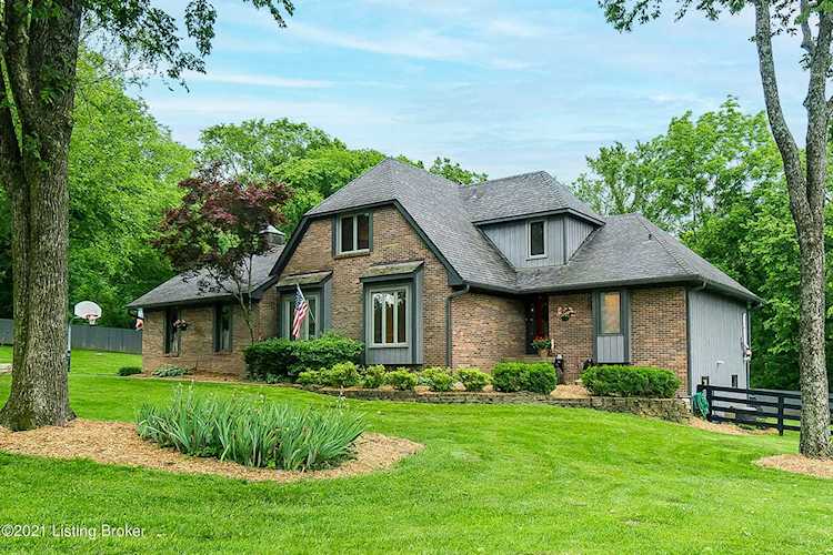 7316 Shadowood Ln Crestwood, KY 40014
