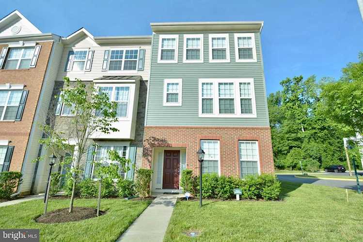 3995 Bradys Hill Rd Triangle, VA 22172
