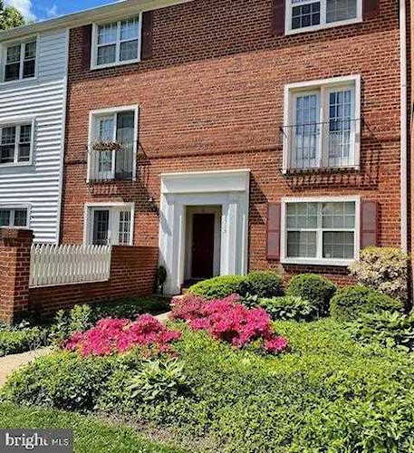 2713 Walter Reed Dr #A Arlington, VA 22206