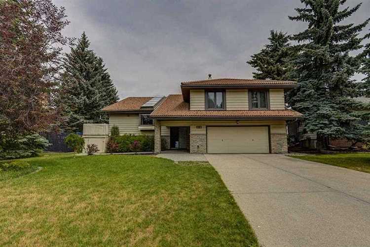 512 Coach Grove Rd SW Calgary, AB t3h 1j4
