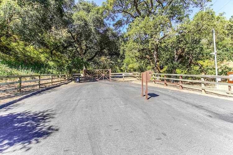 2700 Quinn Canyon Road San Juan Bautista, CA 95045