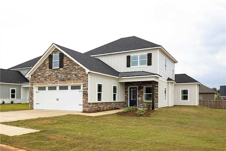 16 Ivy Way Phenix City, AL 36867