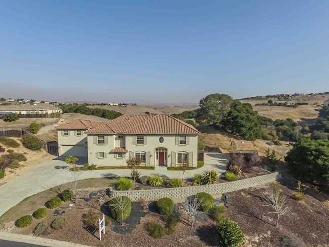 779 Avenida Del Piero San Juan Bautista, CA 95045