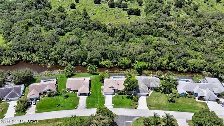 742 Concha Drive Sebastian, FL 32958