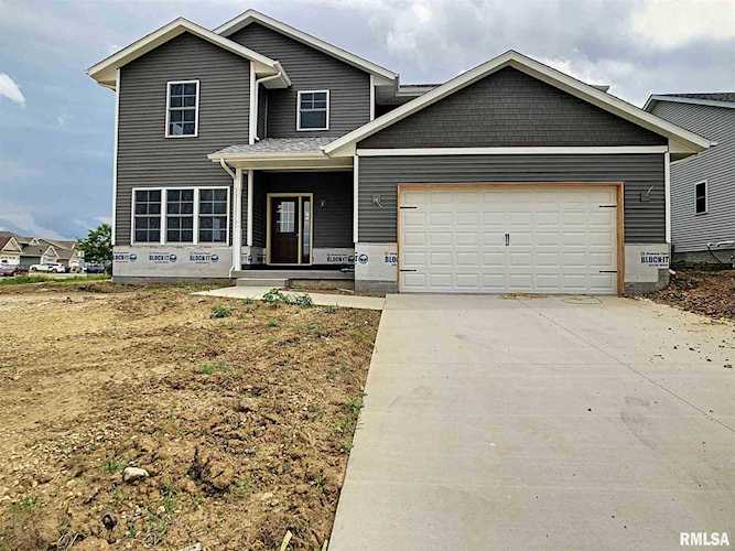 1207 W 63rd St Davenport, IA 52806