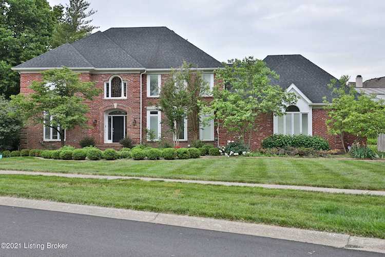 815 Bedfordshire Rd Louisville, KY 40222