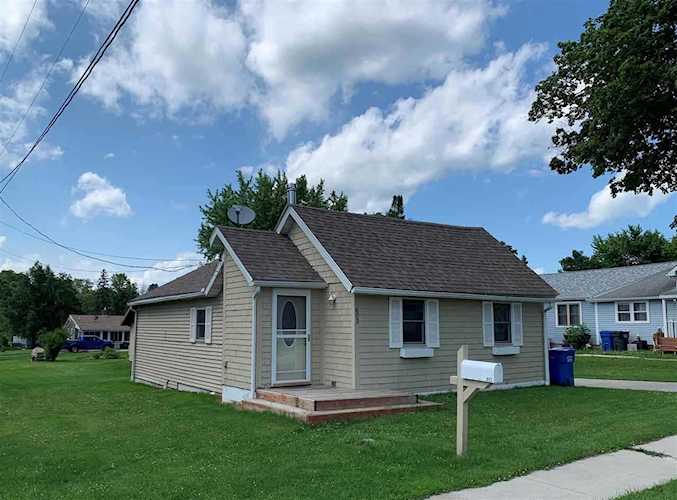 603 N Spring St Columbus, WI 53925