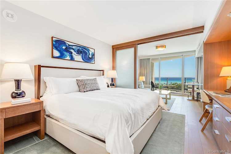 2139 Kuhio Avenue #1807 Honolulu, HI 96815