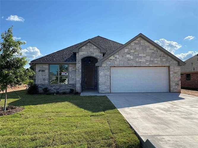 3320 Windcrest Drive Granbury, TX 76049