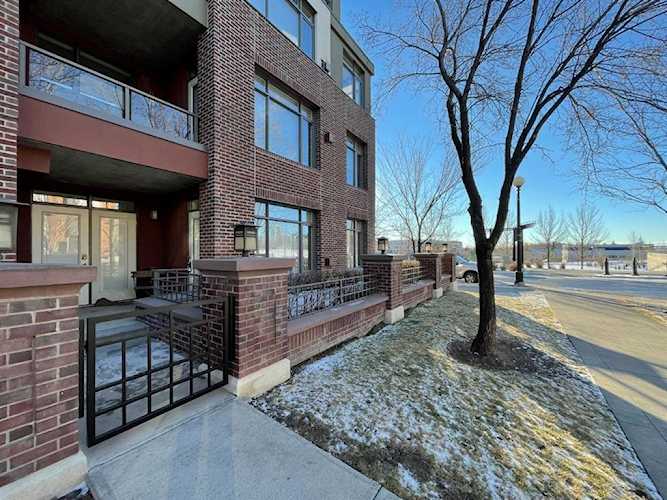910 Centre Ave NE #117 Calgary, AB T2E 9C7