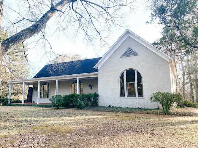 916 Old Taylor Rd. Oxford, MS 38655