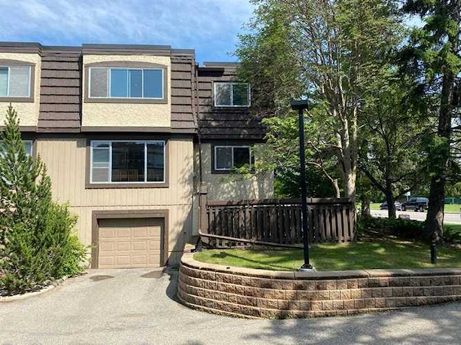 3130 66 Ave SW #126 Calgary, AB T3E 5K8