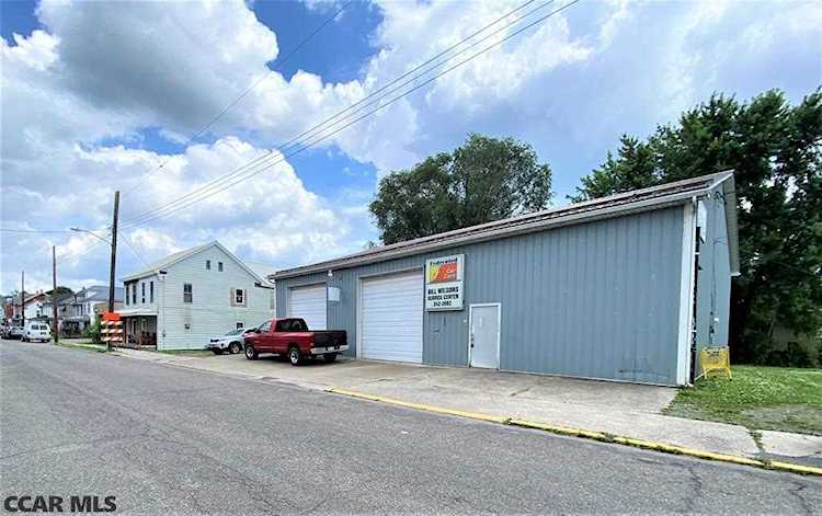 164 4th Street W Lewistown, PA 17044