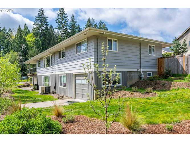 5751 NE Lisbon Way Hillsboro, OR 97124