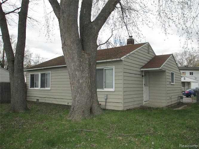 32212 Oscoda Ct Westland, MI 48186