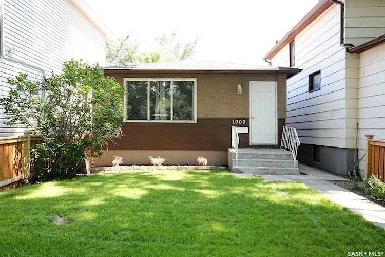 1909 Montreal St Regina, SK S4P 1L4