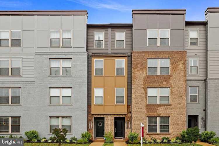 10445 Ratcliffe Trl Manassas, VA 20110