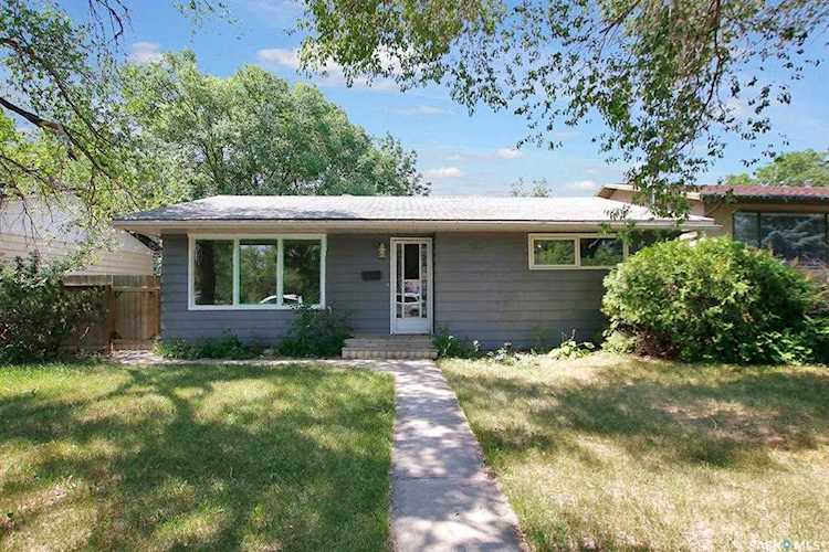 2116 York St Regina, SK S4T 4R8