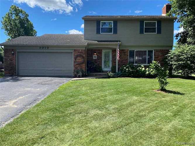 8973 Glasgow Dr White Lake Twp, MI 48386