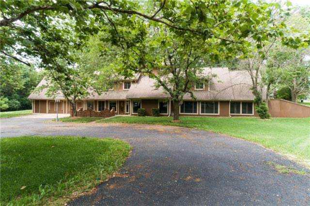 504 W Hubach Hill Rd Raymore, MO 64083 | MLS 2333375 Photo 1