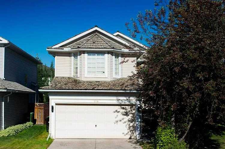 278 Valley Brook Circle NW Calgary, AB T3B 5S9