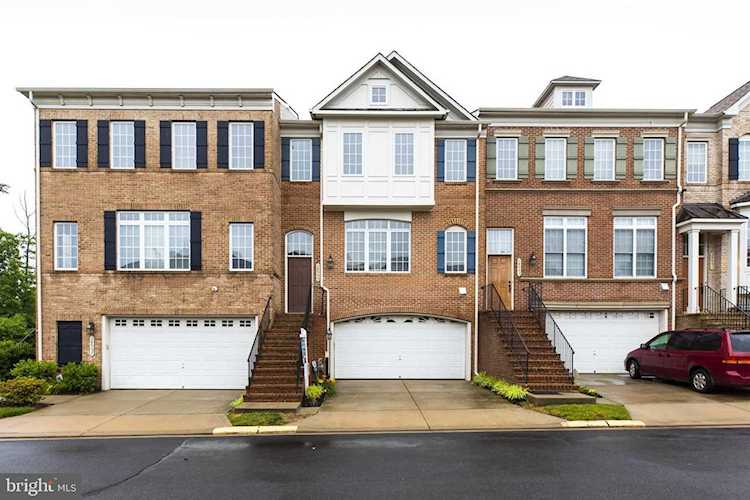 24955 Bannockburn Terrace Chantilly, VA 20152