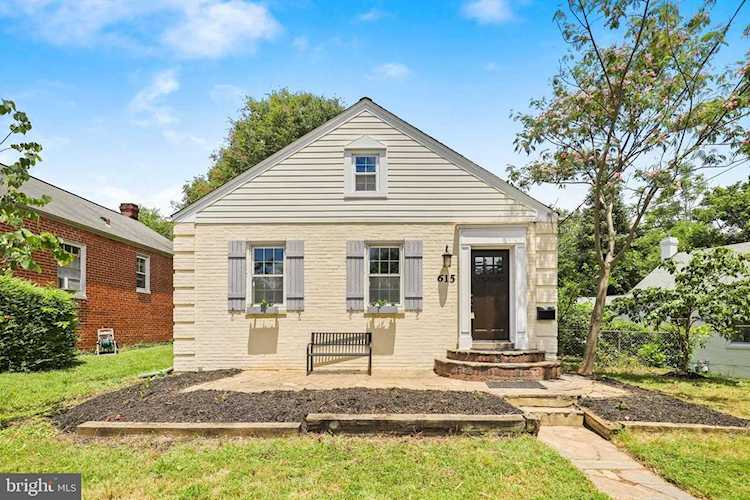 615 Wayne Ave Silver Spring, MD 20910