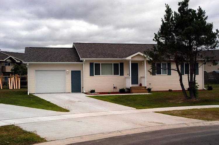4708 Quincy Midland, MI 48640 | MLS 50048280 Photo 1