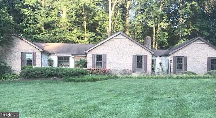 11202 Robert Carter Rd Fairfax Station, VA 22039 | MLS ® VAFX1209738 Photo 1