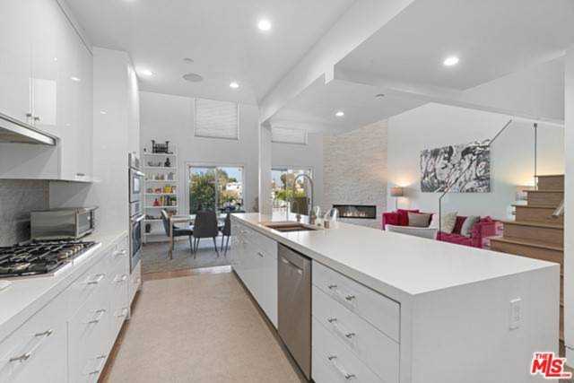235 Main St #224 Venice, CA 90291