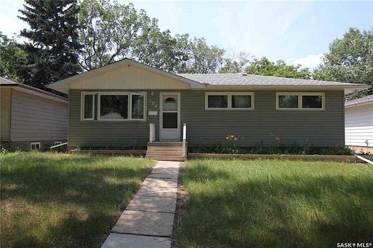 104 Garnet St Regina, SK S4R 3S1