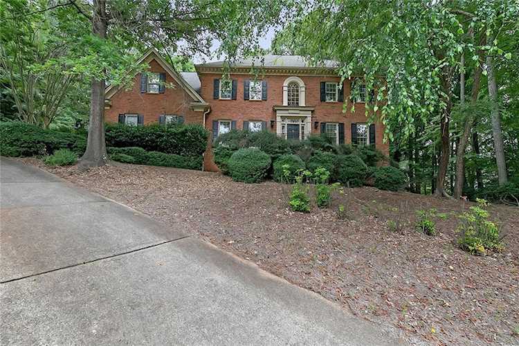9160 Old Southwick Pass Alpharetta, GA 30022 | 6910283 Photo 1