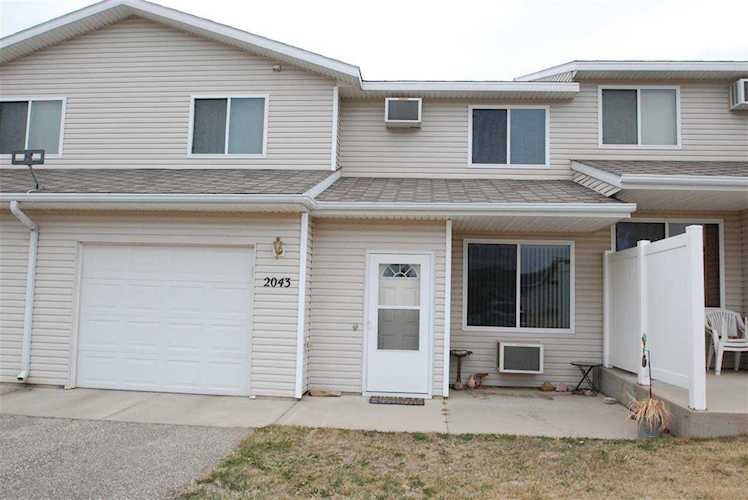 2043 NW NW 14th St Minot, ND 58701 | MLS 210800 Photo 1