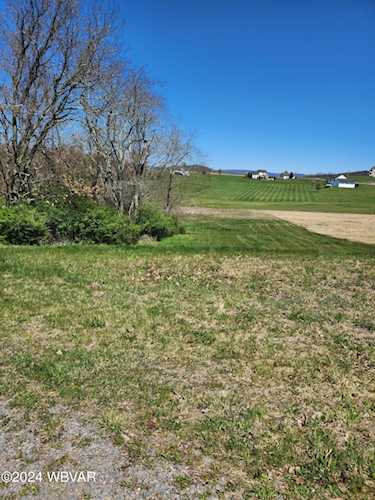424 KAHLER HILLS DRIVE Hughesville, PA 17737