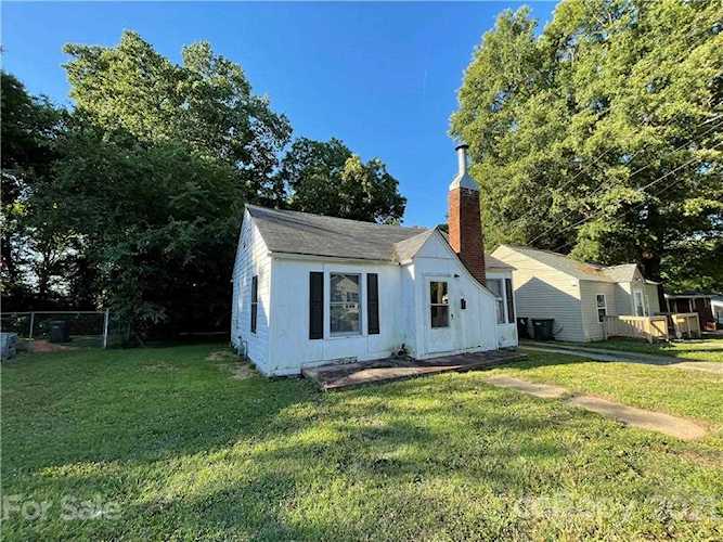 125 Todd Dr NW Concord, NC 28025