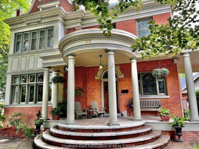 483 W King St Chatham, ON N7M 1G6