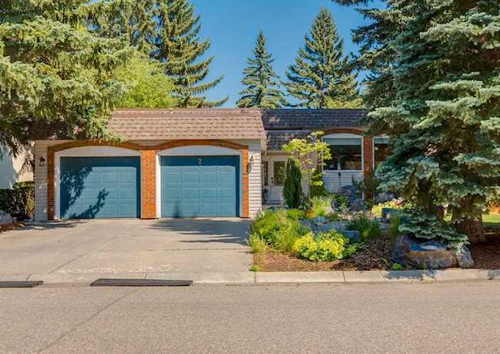 2 Varsconna Place NW Calgary, AB T3A 0B4