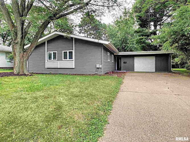 1312 34th Avenue A Moline, IL 61265
