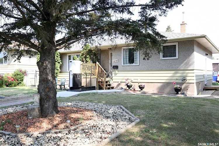 1016 E 10th Ave Regina, SK S4N 0H9